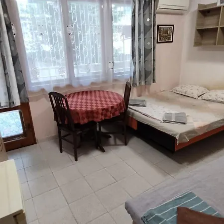 81cha Apartment *